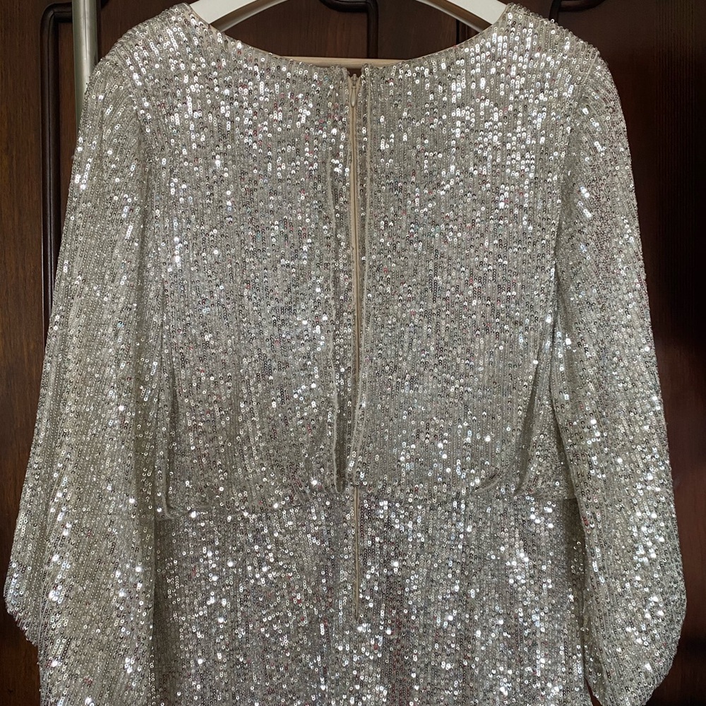 Eliza J Silver Sequin Wrap Dress with V-Neck - Picture 5 of 8
